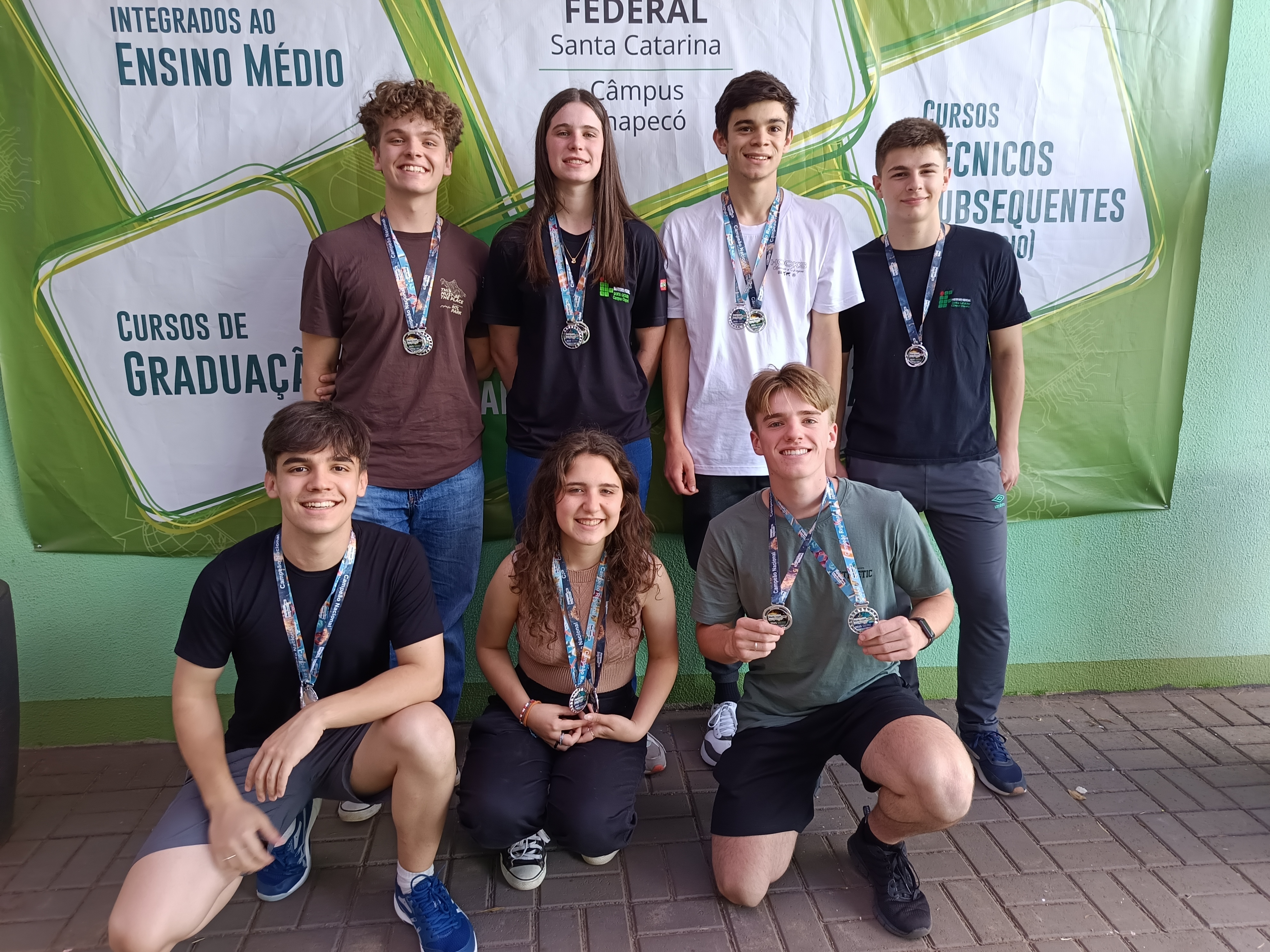 Alguns participantes da equipe Em Busca do²