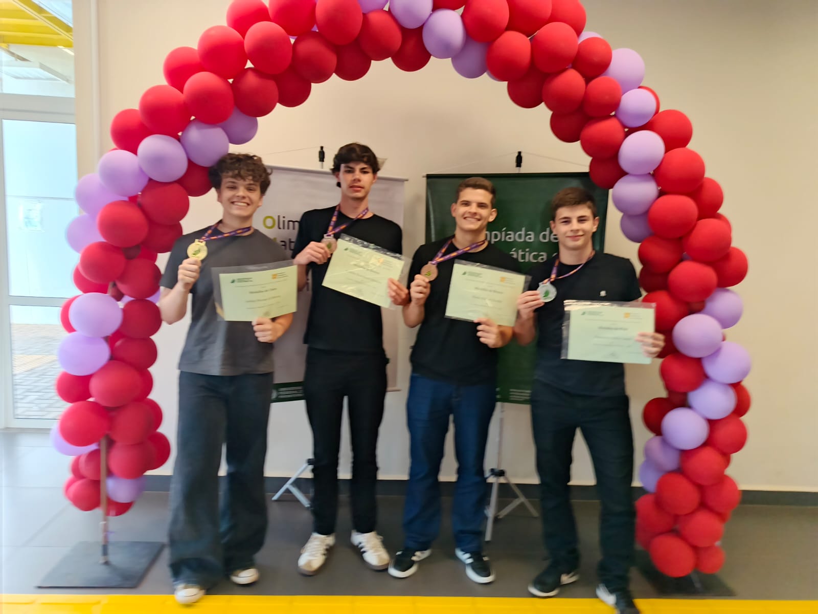 Medalhistas: Arthur Brenan di Bösing, Francisco Adilio Lessa, Antônio Bortoluzzi Marques e Pietro Rafael Vicentin