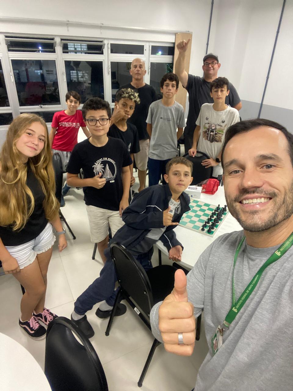 A estudante frequenta o clube de xadrez do Câmpus Garopaba há dois anos. Foto: Acervo pessoal