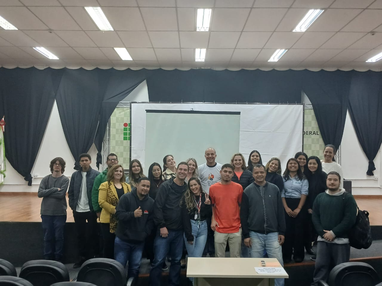 Estudantes e professores apresentaram projetos à comunidade acadêmica