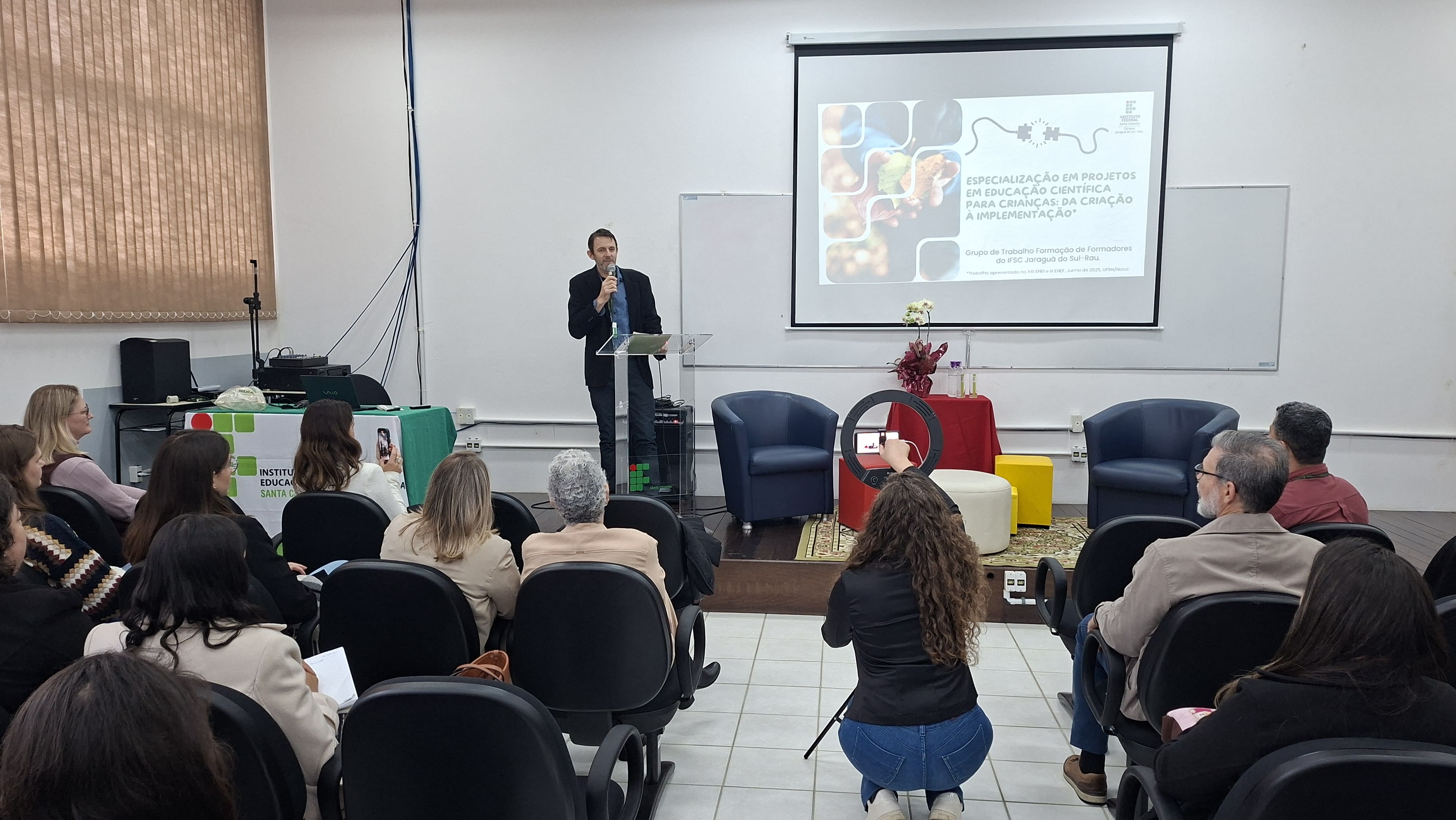 Abertura do evento realizada pelo diretor-geral do câmpus, Gerson Ulbricht.