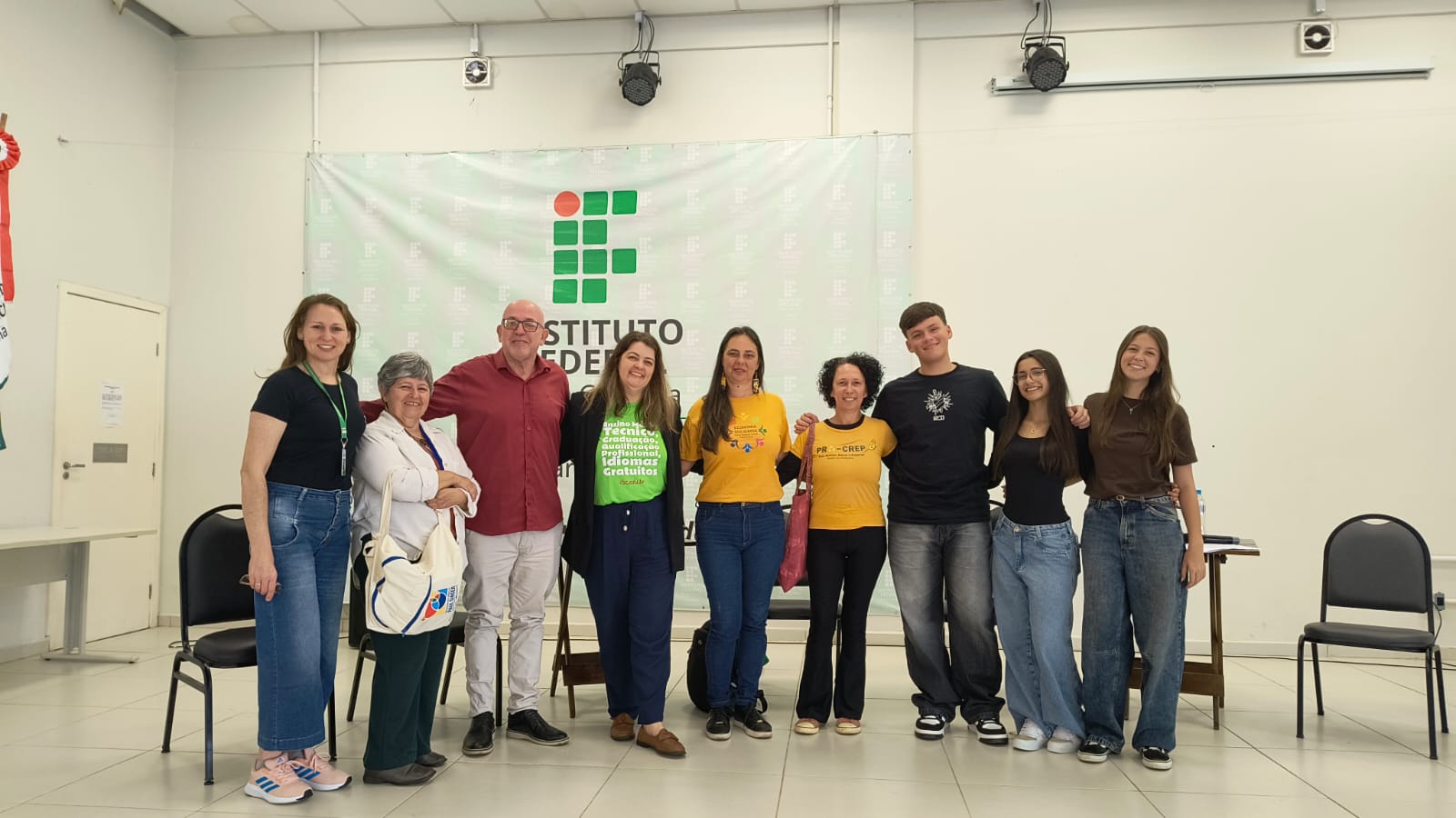 Debatedores da Feira de Economia Solidária