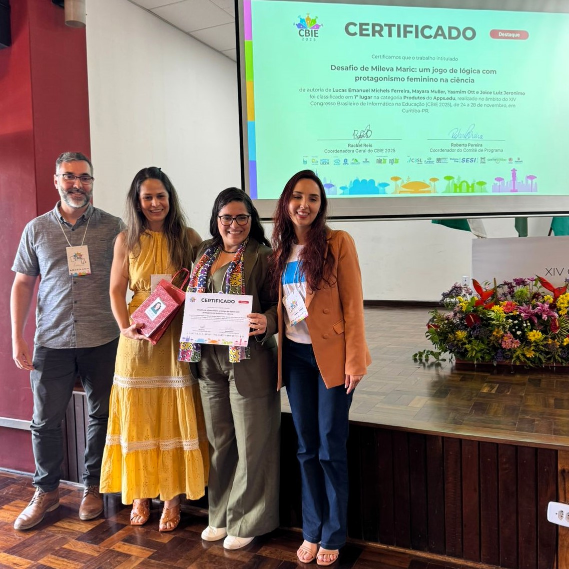 Premiação do trabalho Desafio de Mileva Maric: um jogo de lógica com protagonismo feminino na ciência