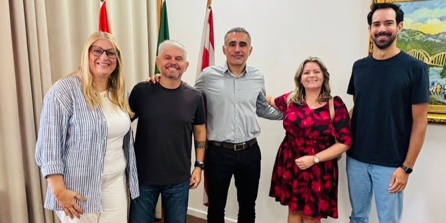 Reunião em Blumenau, entre IFSC e equipe do prefeito Egídio Ferrari