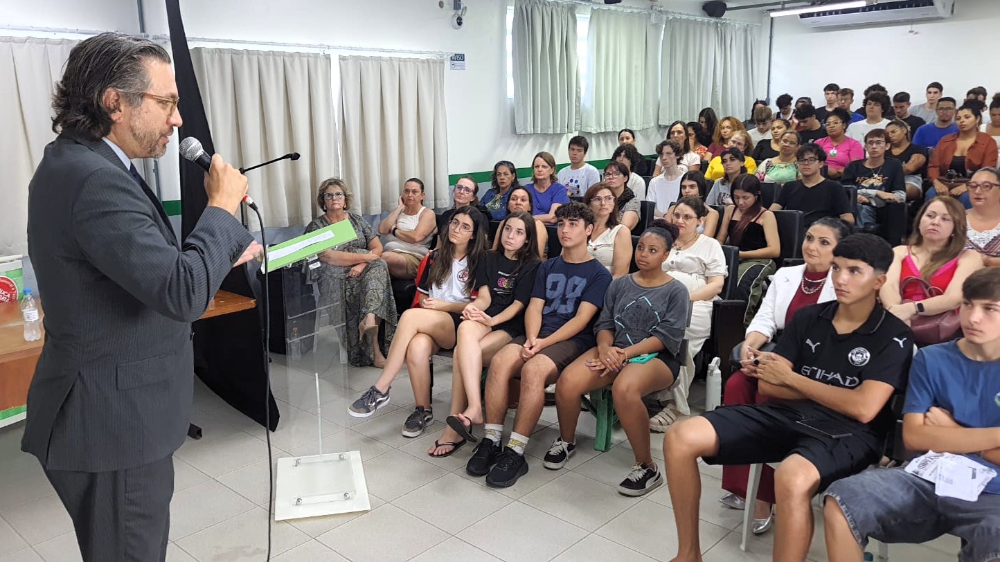 Palestra sobre Enfrentamento da violência sob a ótica do Ministério Público