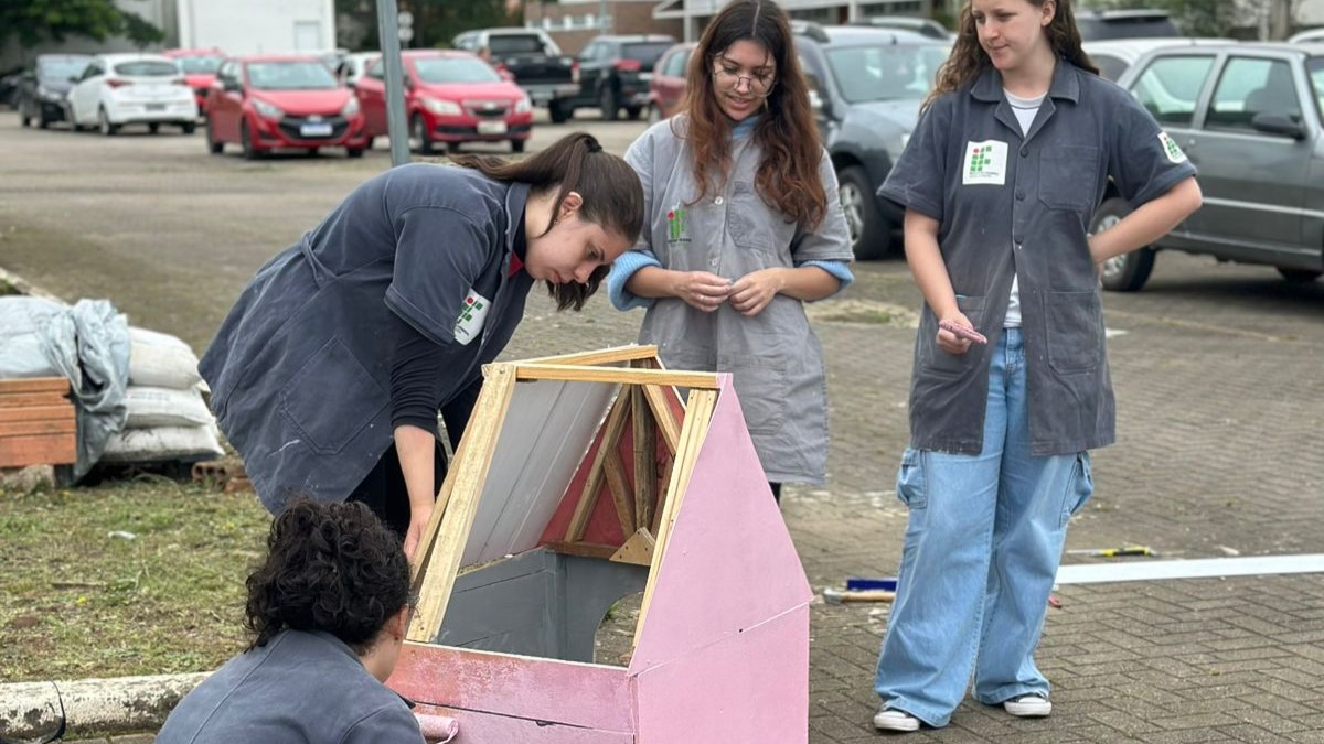 Construção das casinhas aconteceu nas aulas de Técnicas e Práticas Construtivas