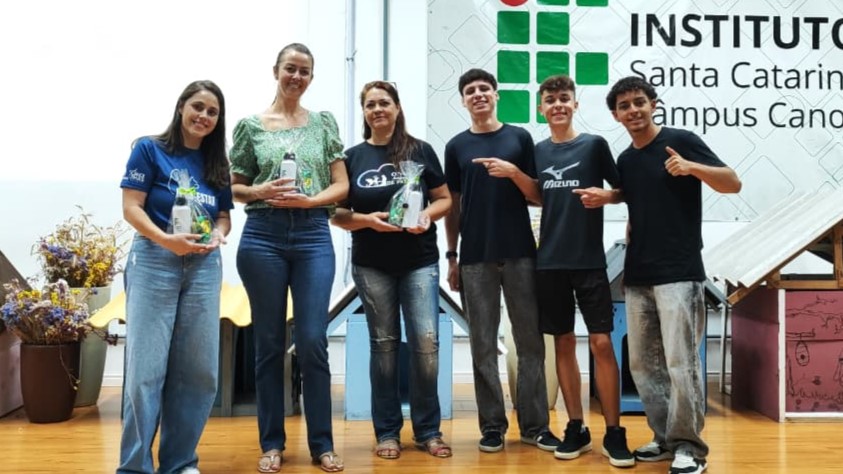 Reconhecimento às palestrantes externas do evento