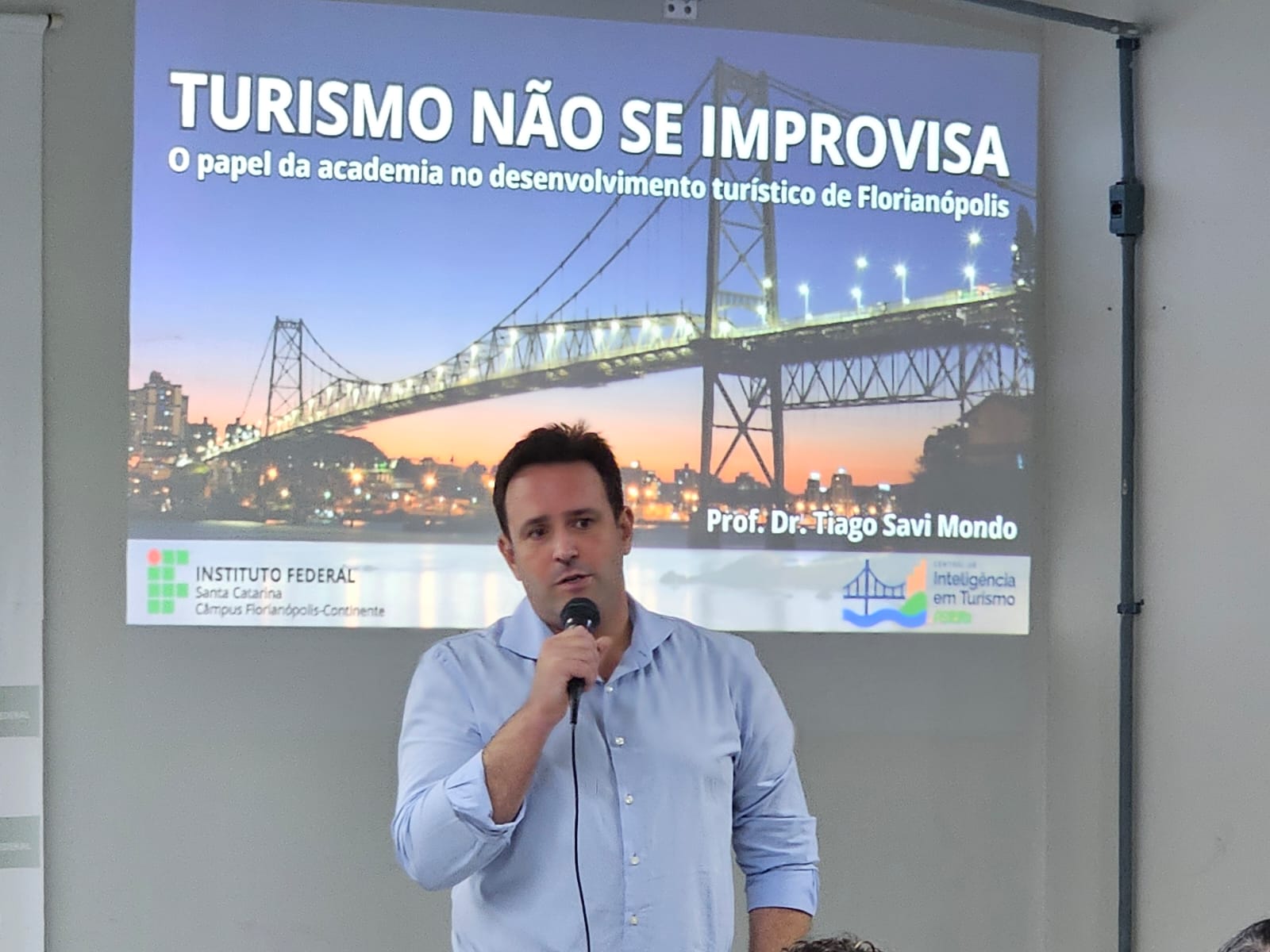Professor do IFSC, Tiago Savi Mondo falou sobre como as instituições de ensino podem auxiliar na gestão do turismo ao gerar conhecimento