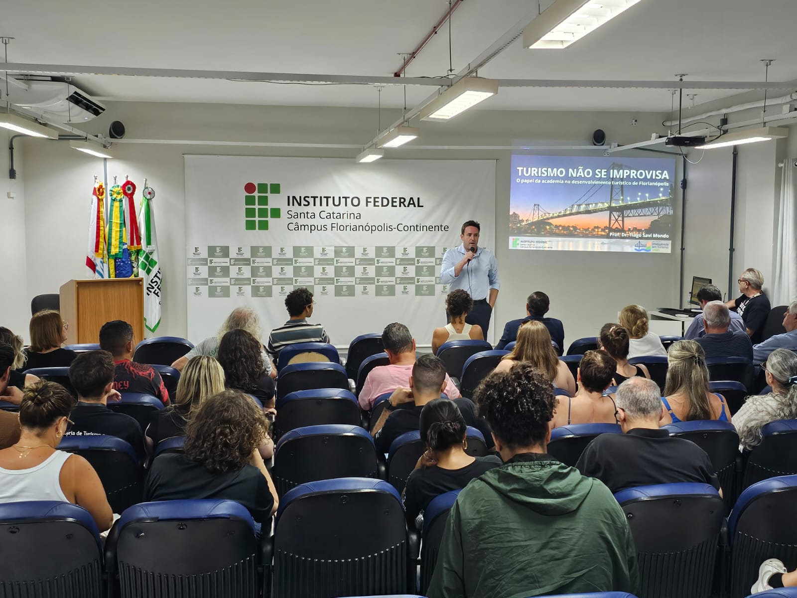 1º Fórum Técnico de Avaliação da Temporada de Verão em Florianópolis ocorreu no miniauditório do Câmpus Florianópolis-Continente