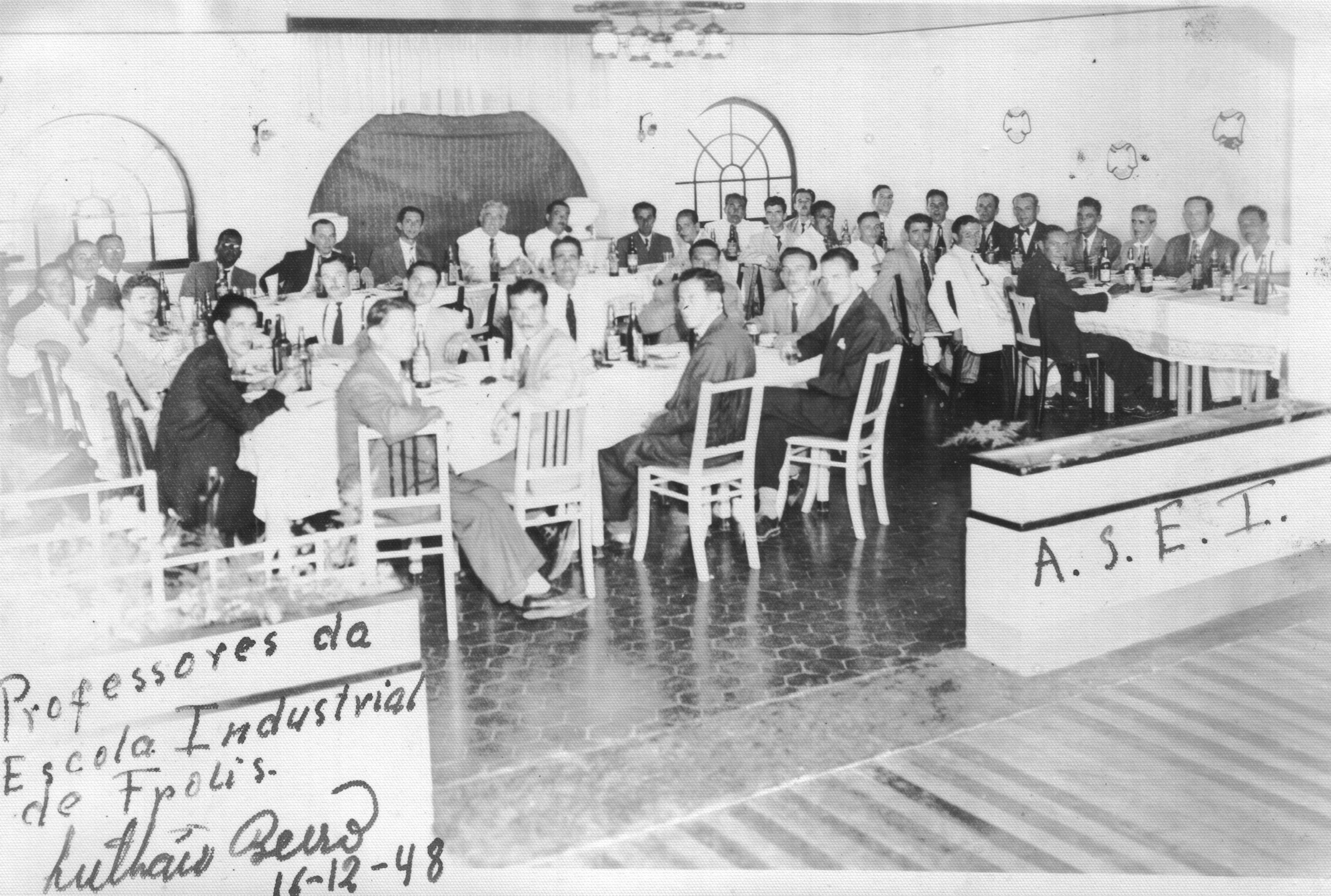 Foto 5 - Almoço de final de ano (1948)