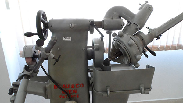 Máquina para afiar broca (2)